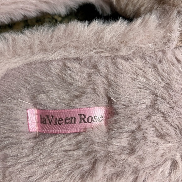 NWT La Vie En Rose plush slide on slippers - Picture 11 of 11